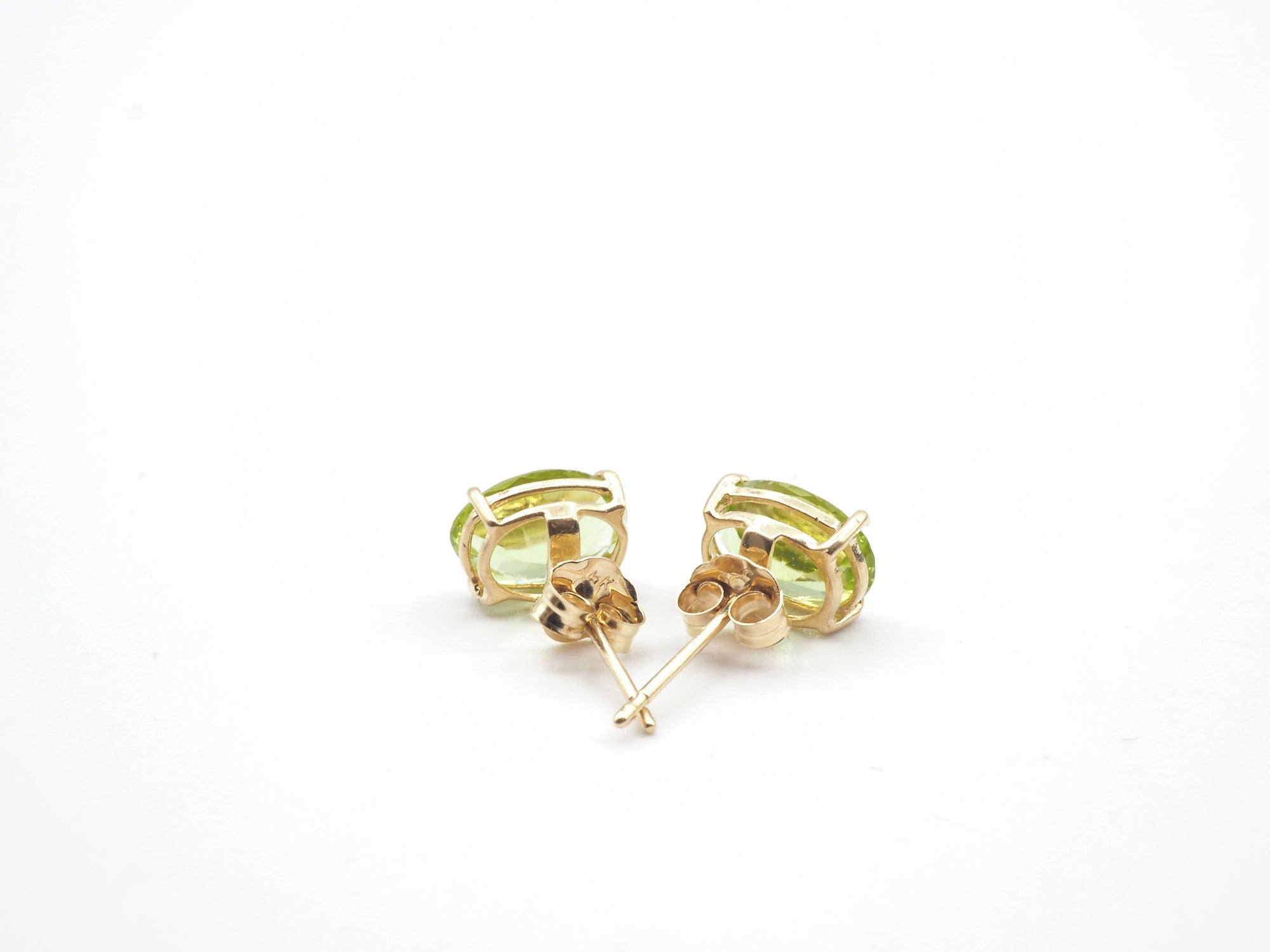 14K Yellow Gold Oval Peridot Stud, Peridot Stud/Earring