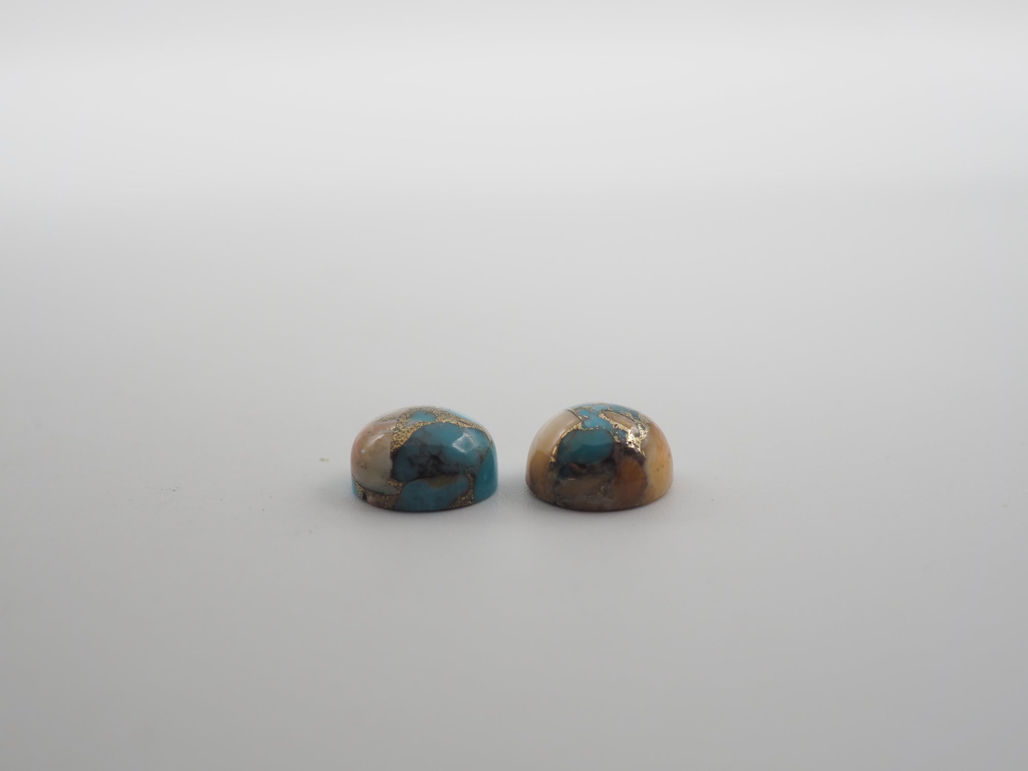 Oyster Copper Turquoise Cabochon Round 9 mm Approximately 6 Carat (GTG-OT-36)