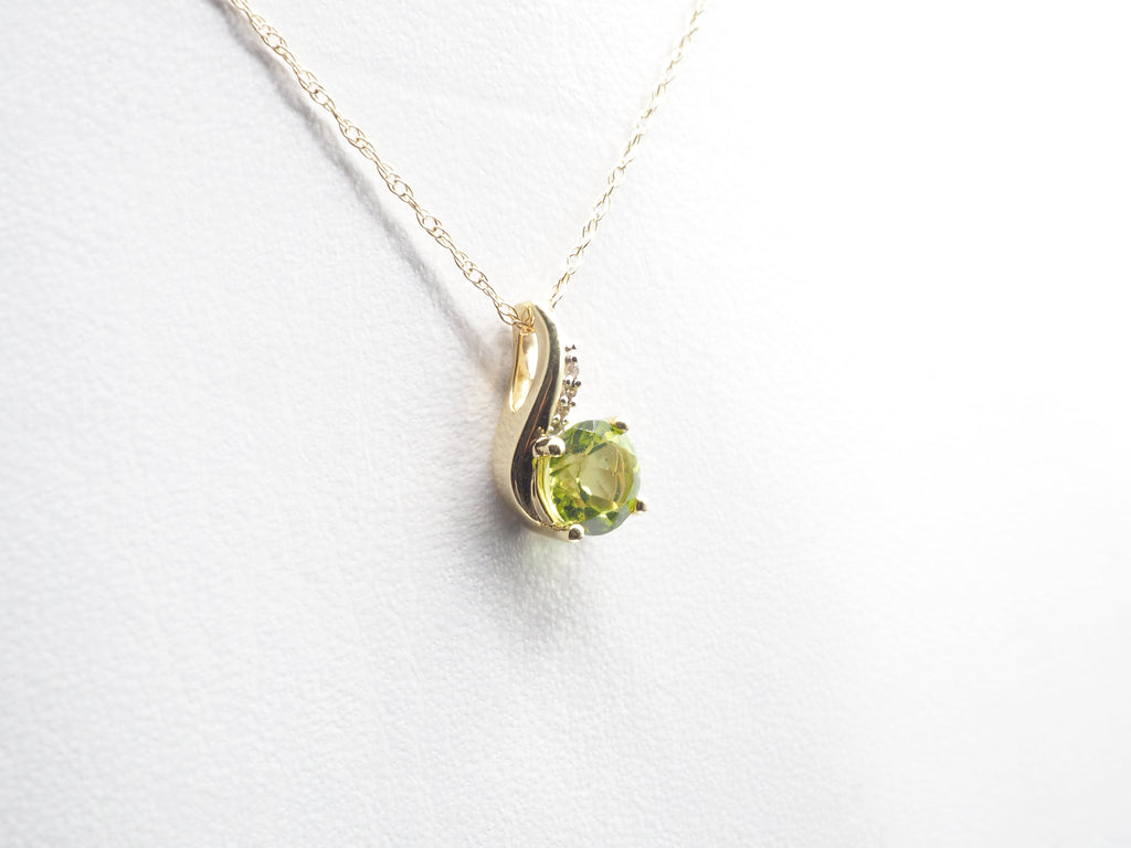 10K Yellow Gold Peridot with Diamond Pendant