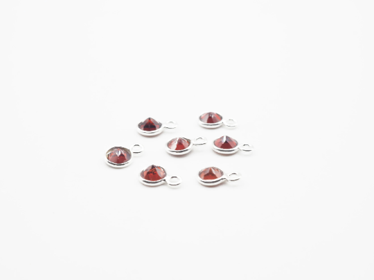 5mm Garnet Bezel, Single  Connector, Garnet Bezel, Garnet Charm