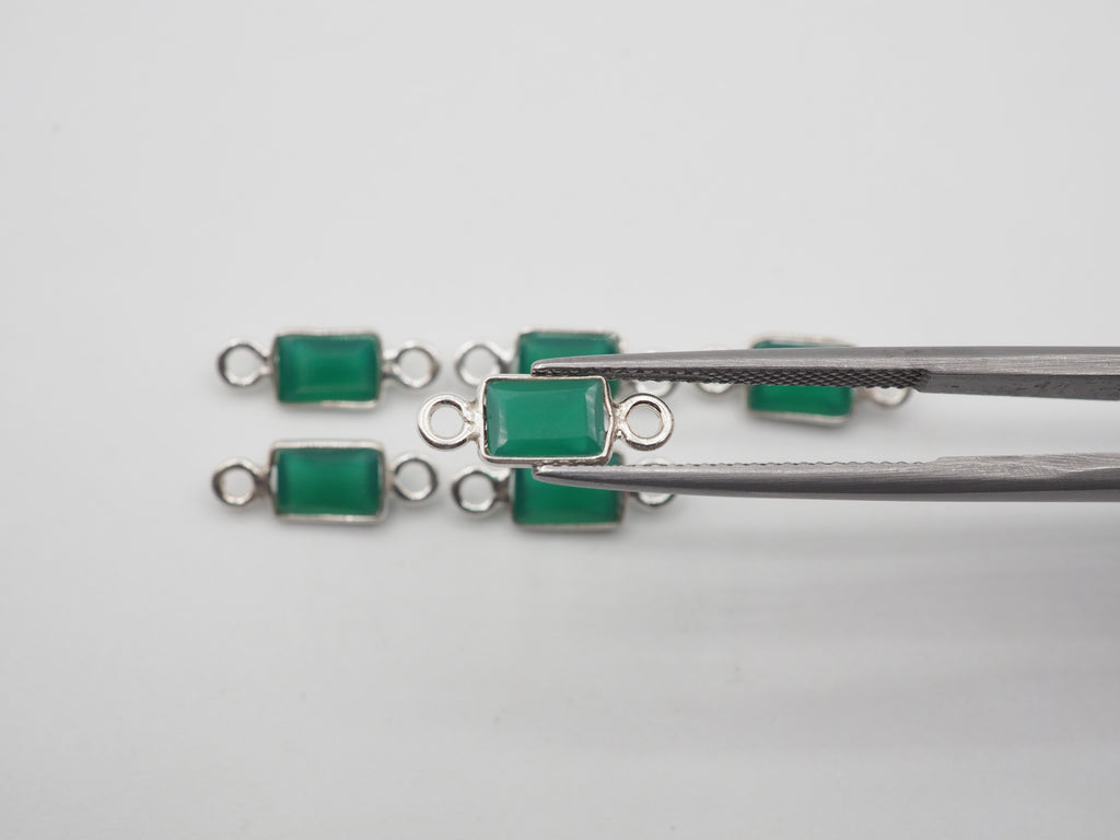 Green Onyx Silver Bezel 6x4 mm, Double Connector, Approximately 7.44 carat (GTG-SBO-8)