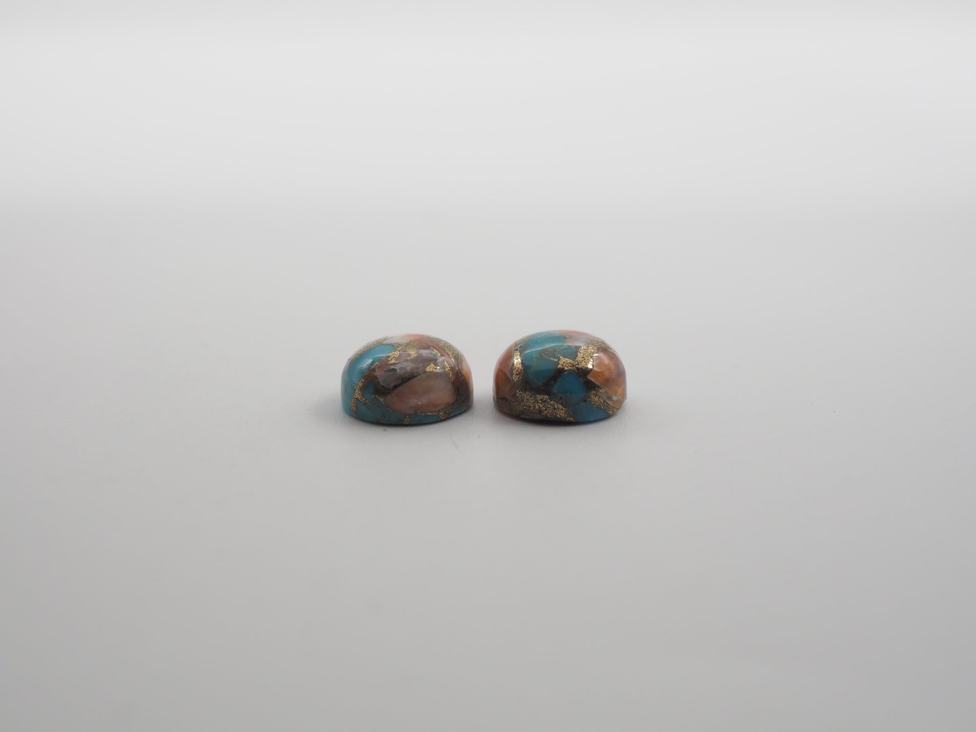 Oyster Copper Turquoise Cabochon Round 9 mm Approximately 6 Carat (GTG-OT-38)