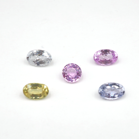 Fancy Sapphire Oval Shape 4.9 x 3.1 x 2.3 mm Approximately 1.58 Carat