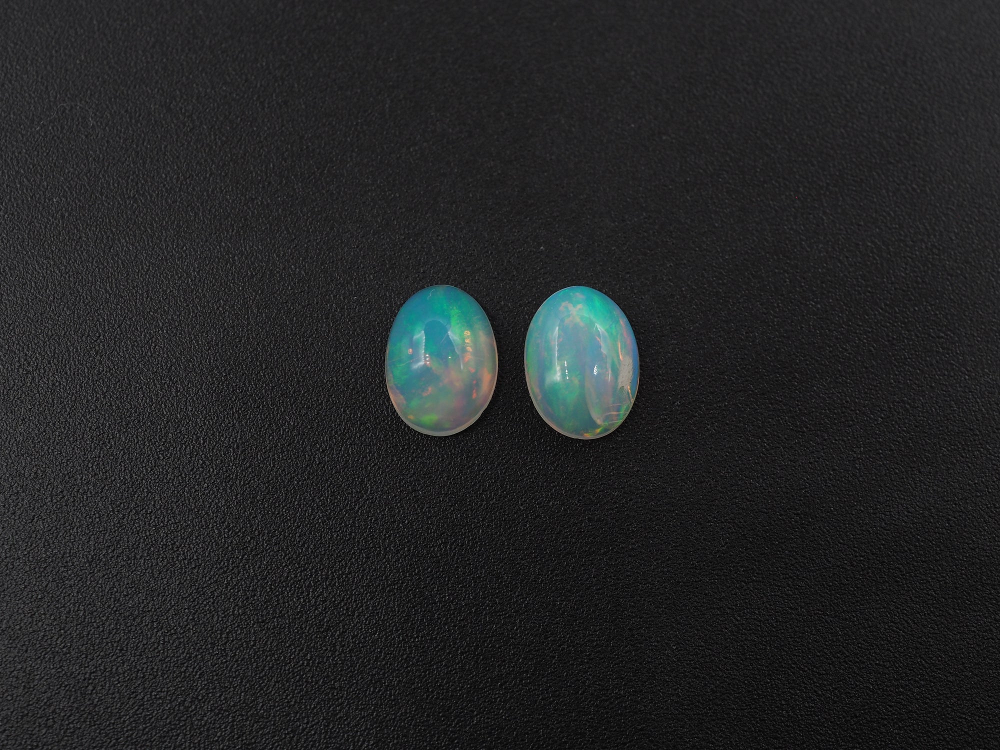 Ethiopian Opal Oval Shape 8x6 mm  Approximately 1.44 Carat , 2 Pieces (GTG-OP-173)