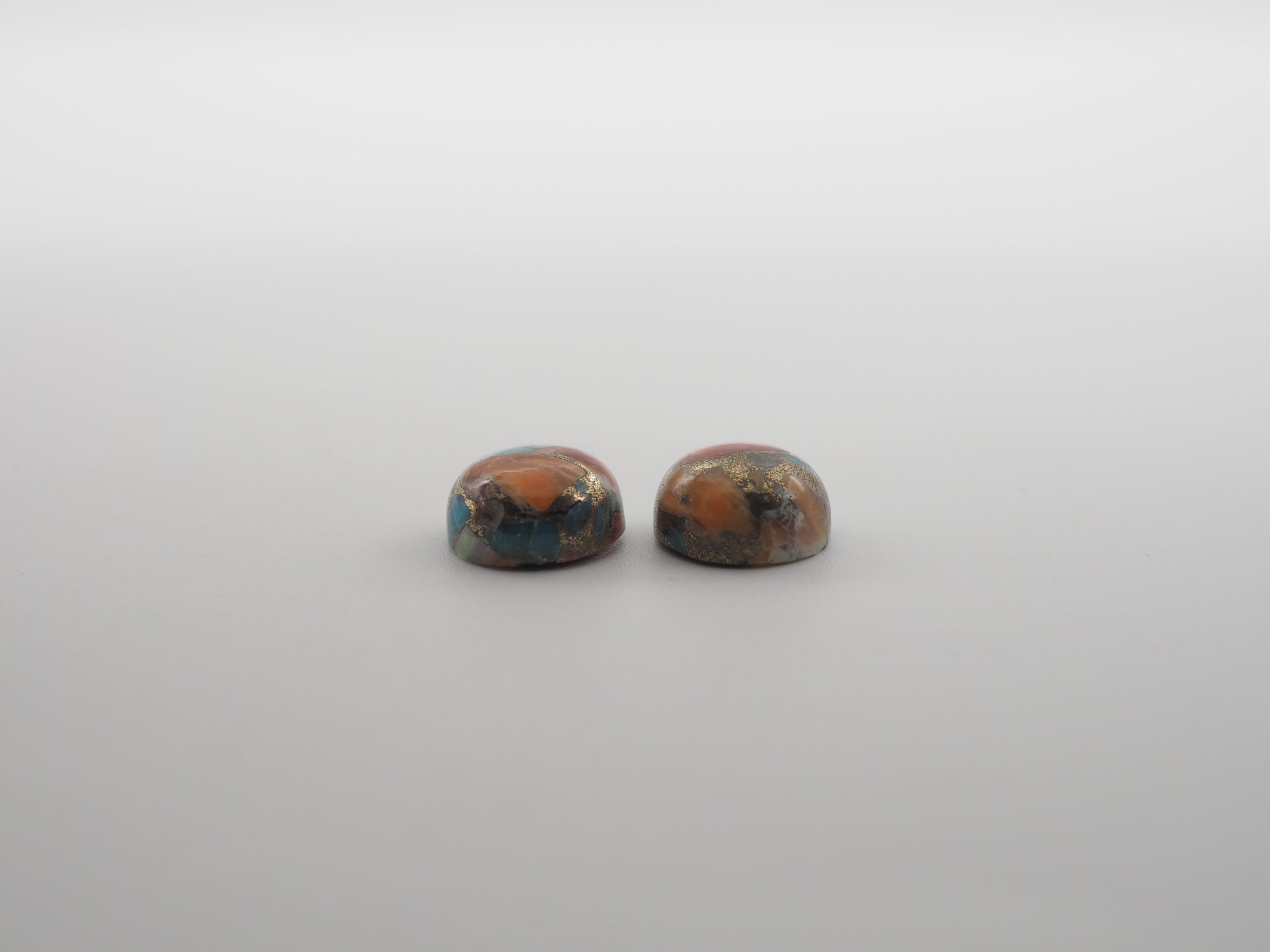 Oyster Copper Turquoise Cabochon Round 9 mm Approximately 6 Carat (GTG-OT-42)