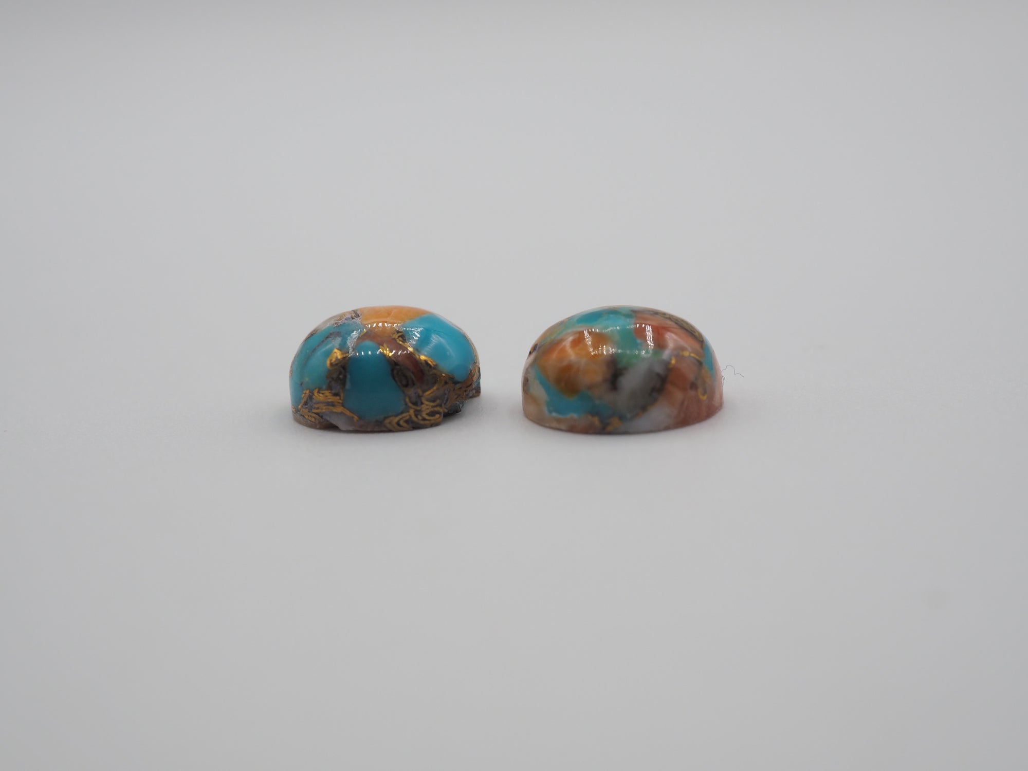 Oyster Copper Turquoise Cabs Round 10mm Approximately 9.0 Carat