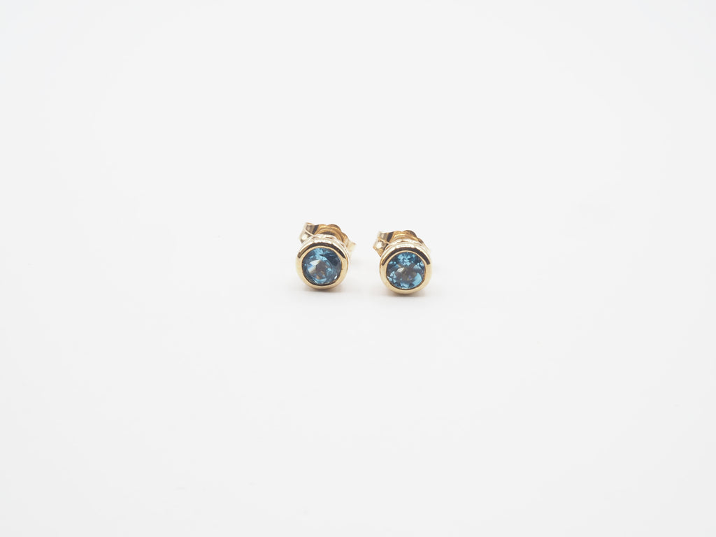 10K Yellow Gold Blue Topaz stud and Pendant