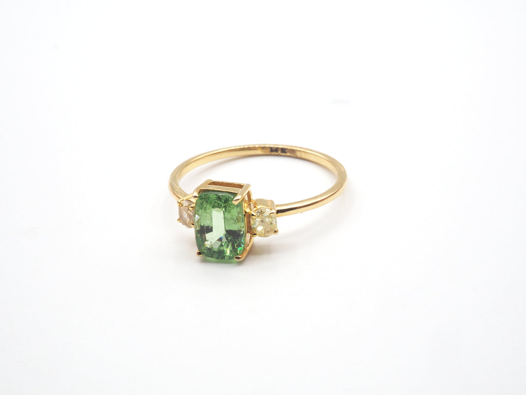 18K Yellow Gold Mint Garnet Ring