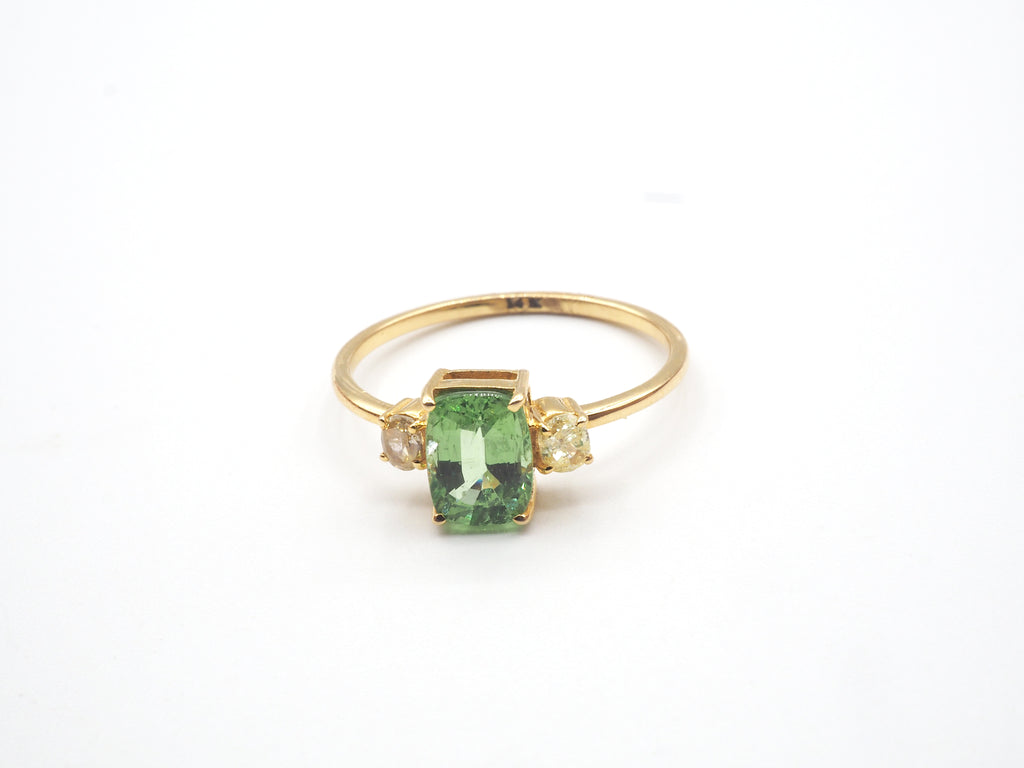 18K Yellow Gold Mint Garnet Ring