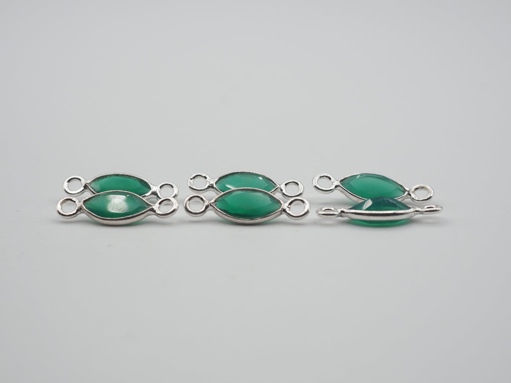 Green Onyx Silver Bezel 7x4 mm, Double Connector, Approximately 7.95 carat (GTG-SBO-1)