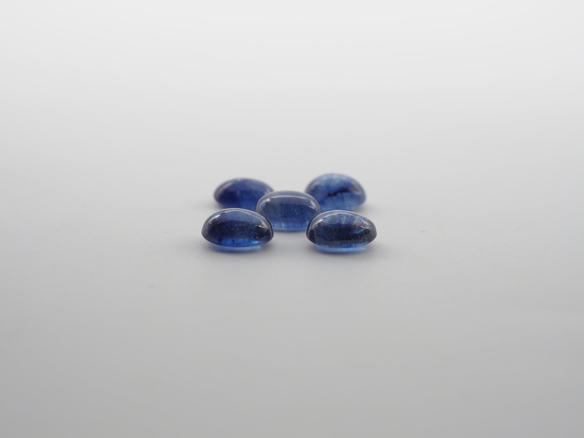 Blue Sapphire  Cabochon  Oval Shape 7x5 mm 5 pieces, Approximately 7 Carat  (GTG-BSC-11)