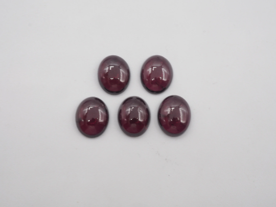 Rhodolite Garnet Cabs Oval 10x8 mm Approximately 12.90 Carat , 5 Pieces