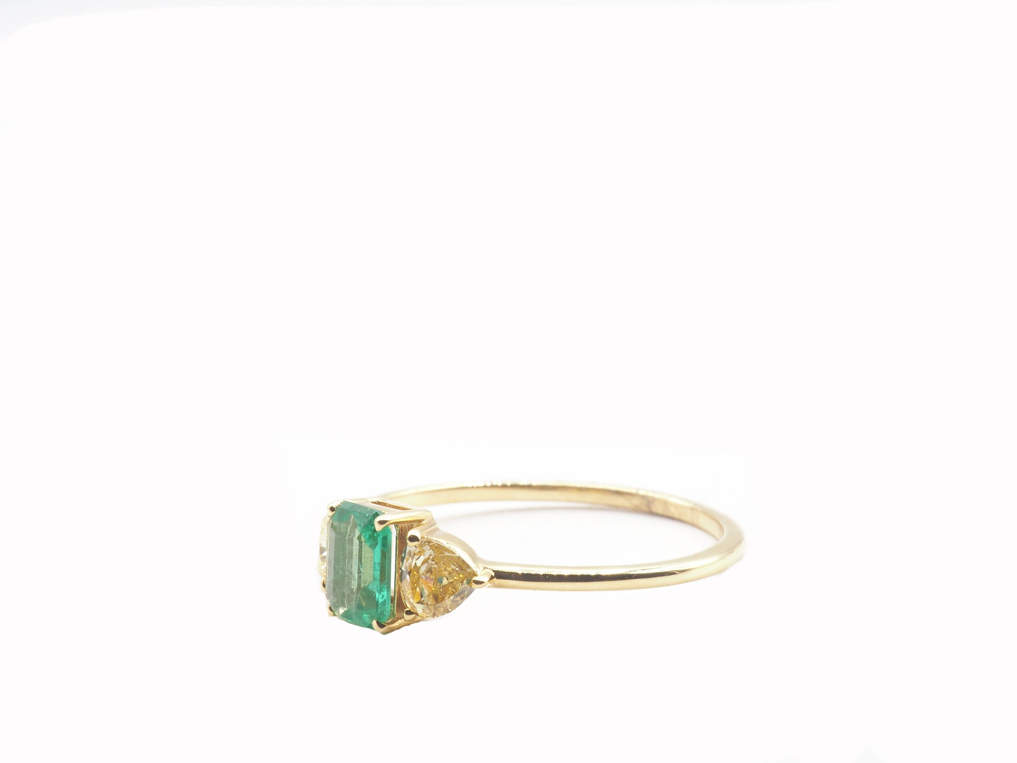 14K Yellow Gold Emerald With Diamond Ring