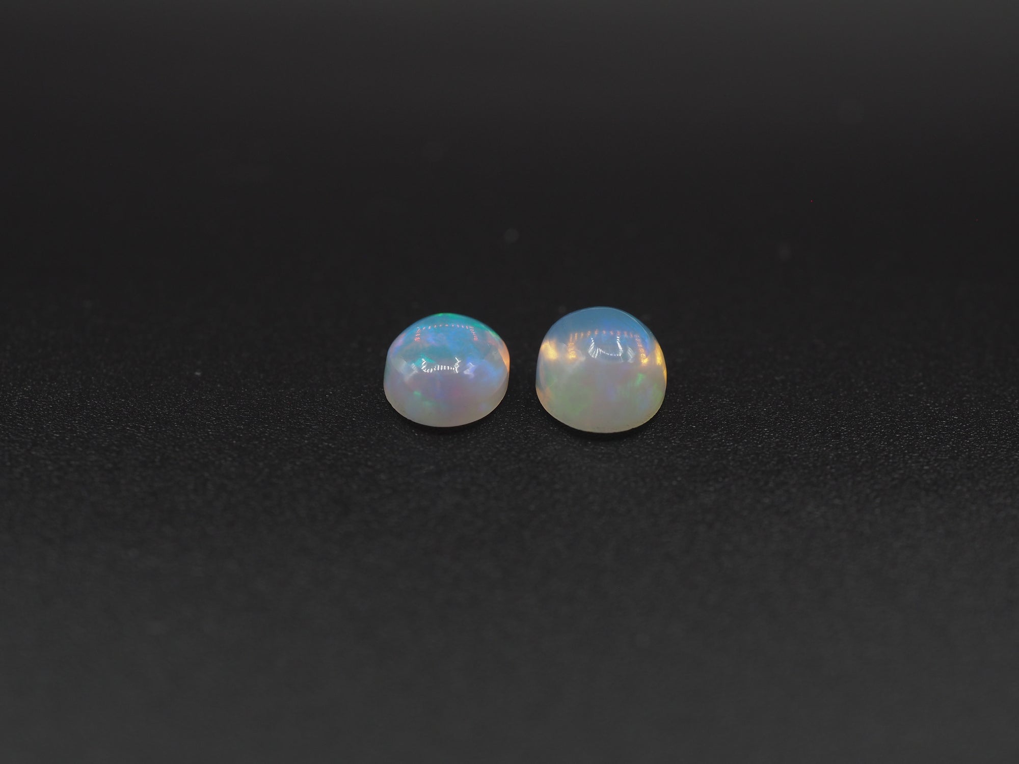 Ethiopian Opal Oval Shape 8x6 mm  Approximately 1.66 Carat , 2 Pieces (GTG-OP-180)