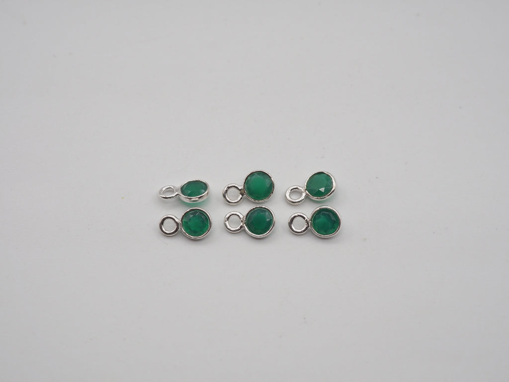 Green Onyx Silver Bezel 4 mm, Single Connector, Approximately 3.97 carat (GTG-SBO-13)
