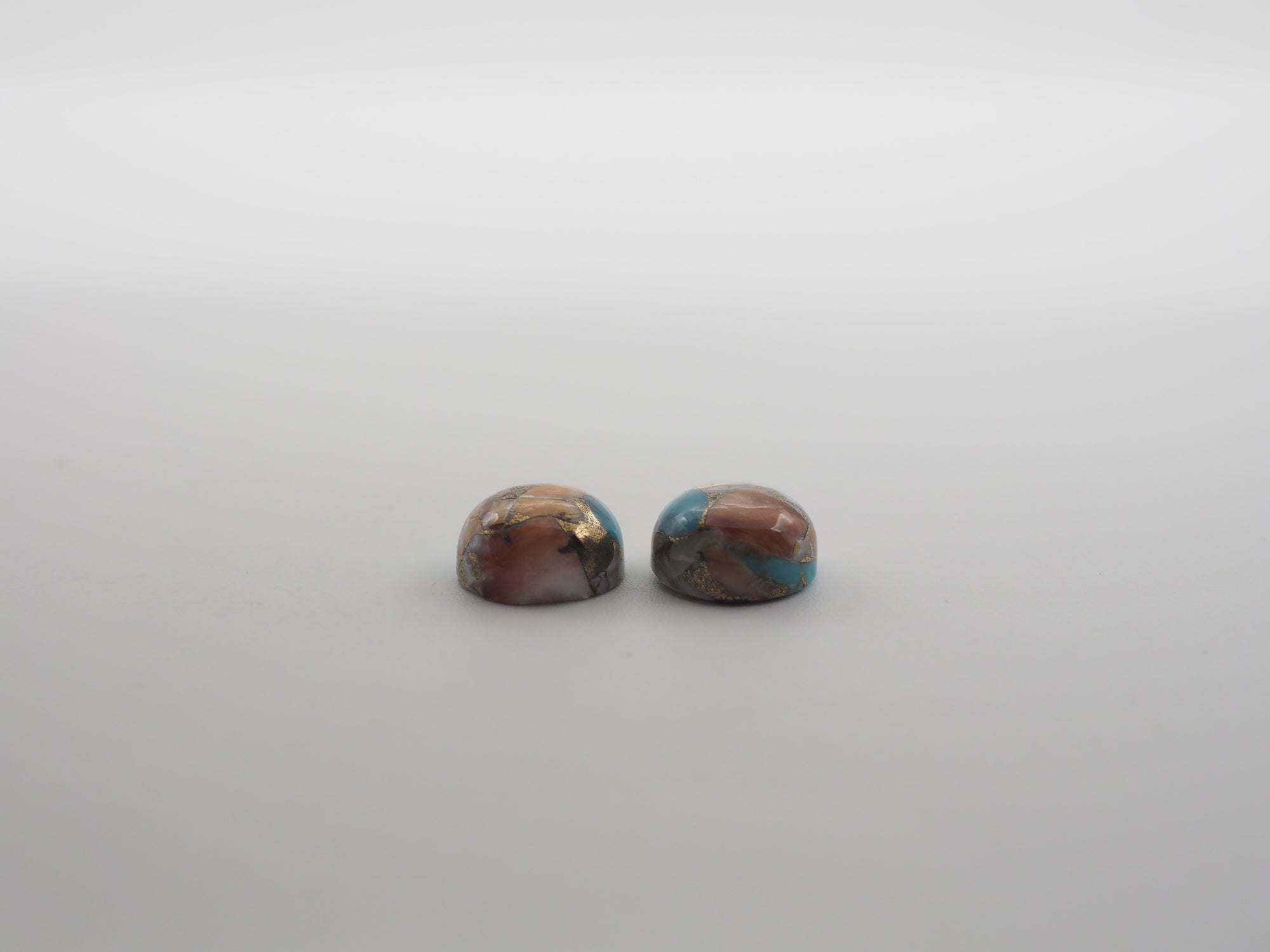 Oyster Copper Turquoise Cabochon Round 9 mm Approximately 6 Carat (GTG-OT-44)