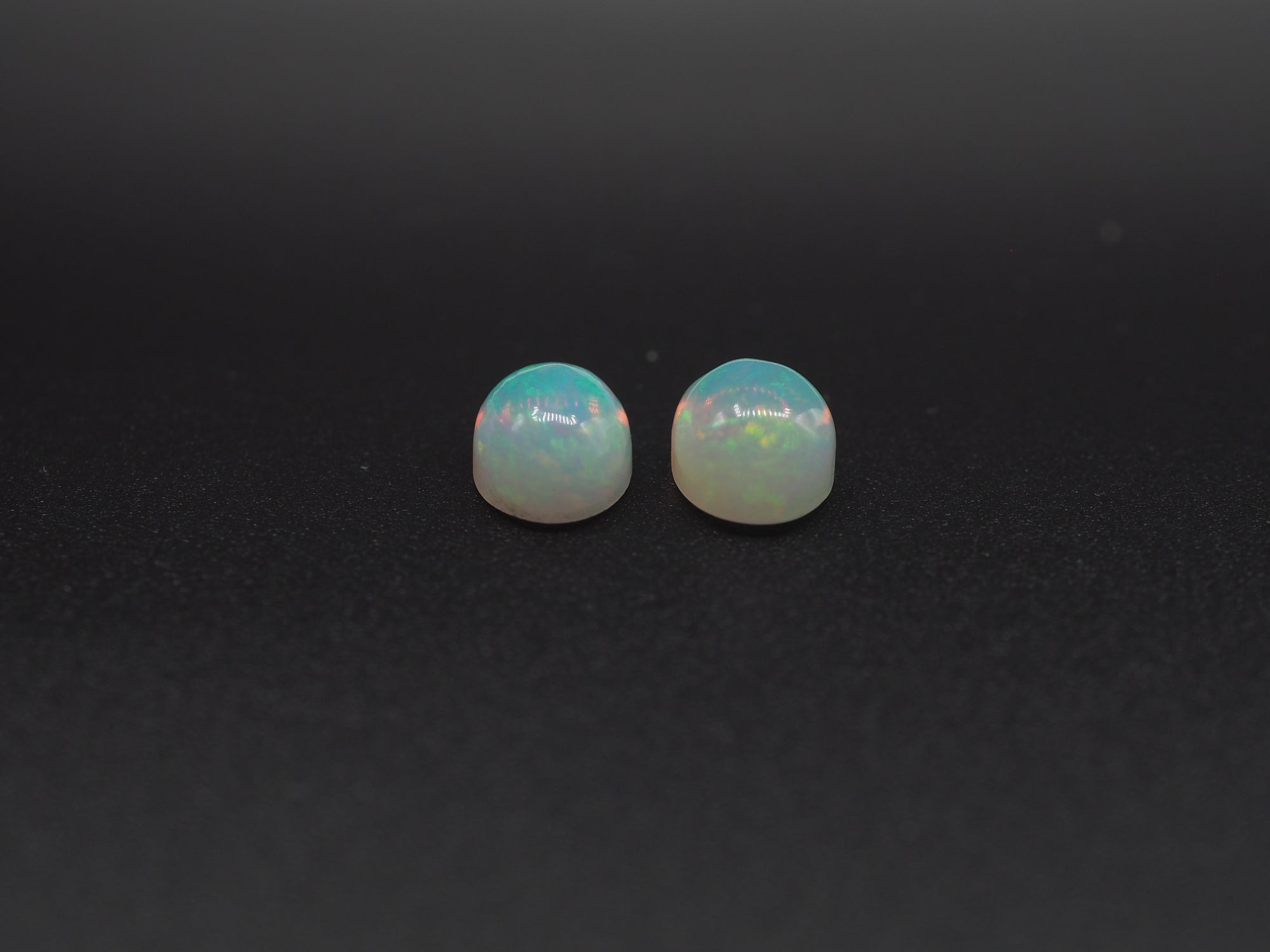 Ethiopian Opal Oval Shape 8x6 mm  Approximately 2.07 Carat , 2 Pieces (GTG-OP-181)