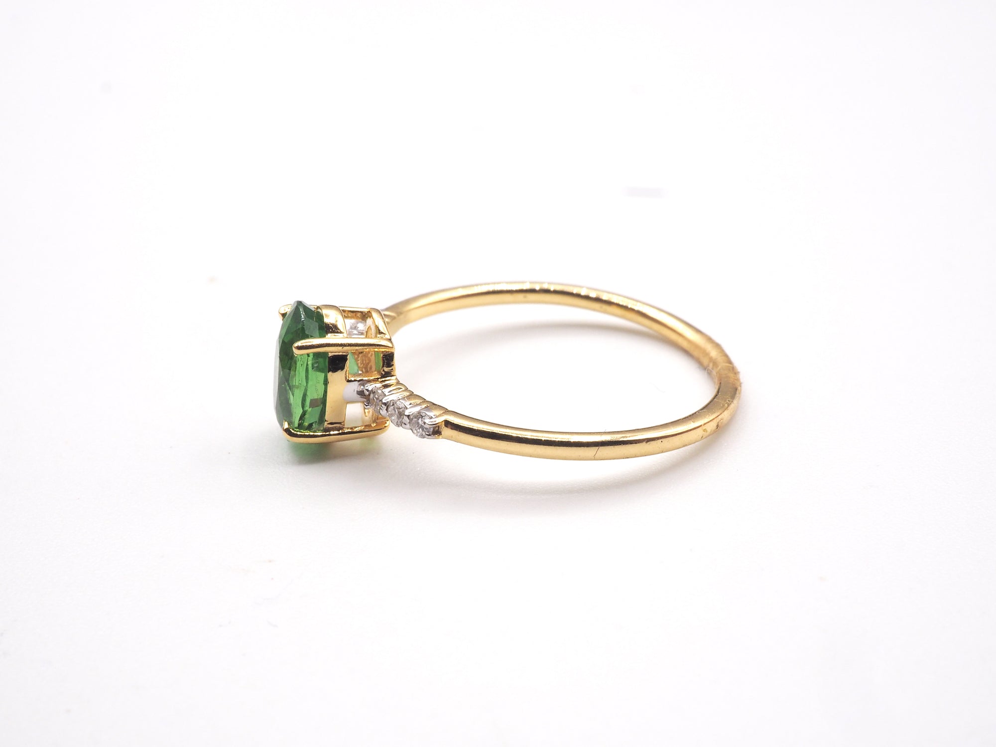 18K Yellow Gold Tsavorite Garnet with diamond  Ring
