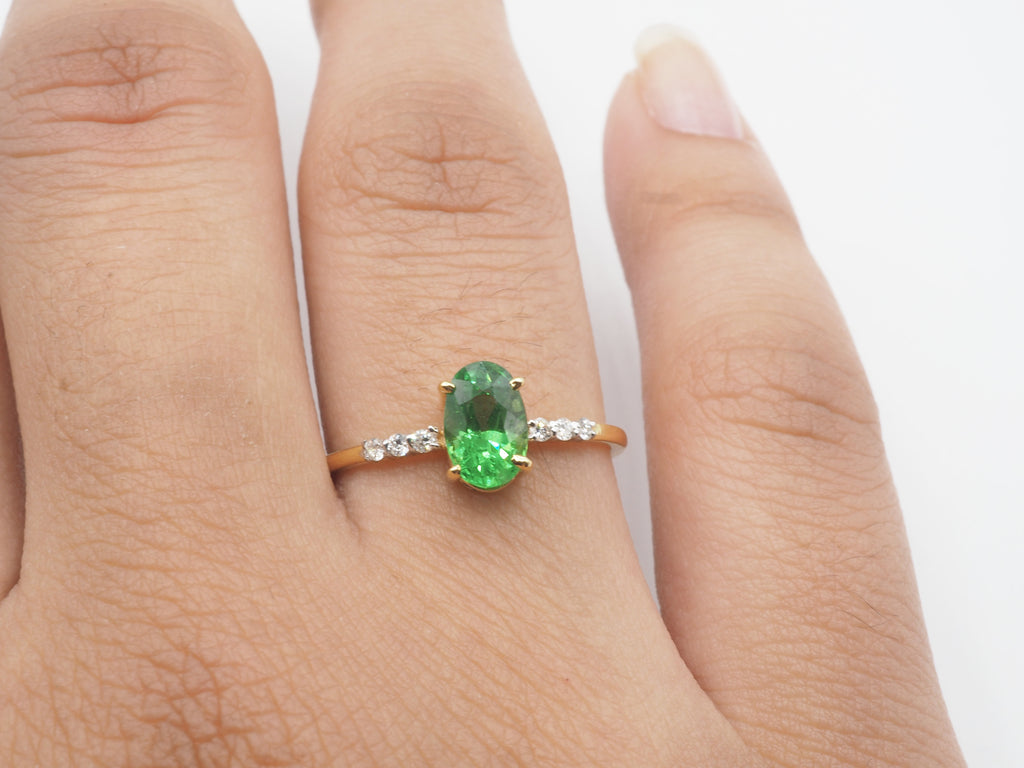 18K Yellow Gold Tsavorite Garnet with diamond  Ring