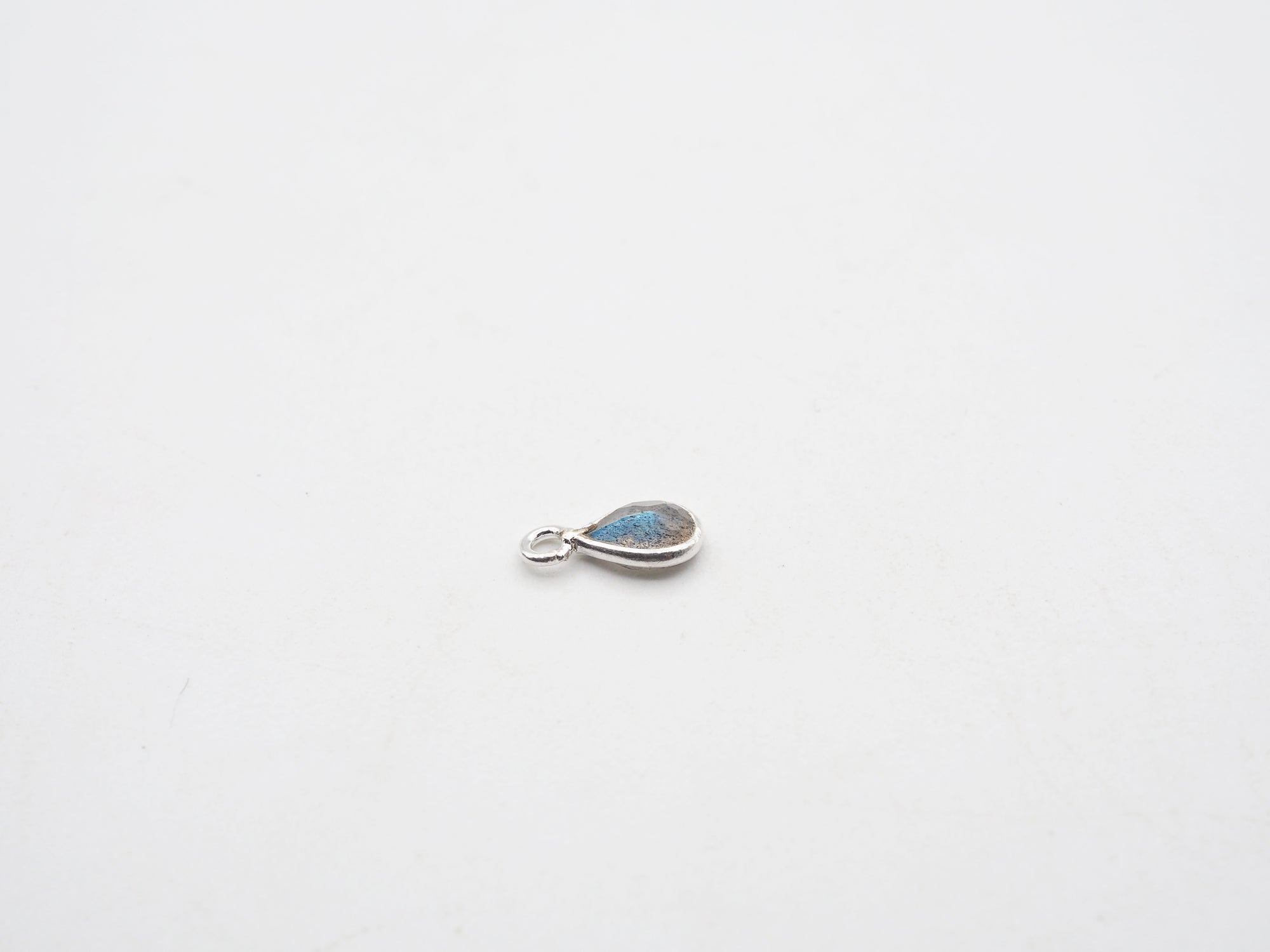 Labradorite Silver Bezel 6x4mm, Single Connector, Labradorite Charm