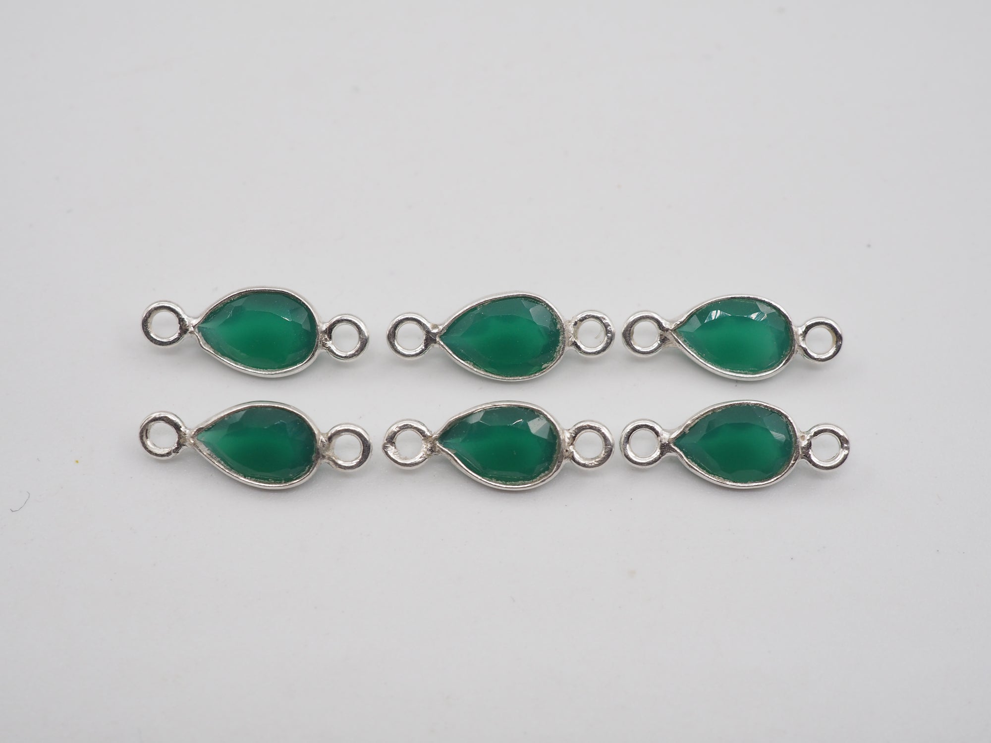 Green Onyx Silver Bezel 7x5 mm, Double Connector, Approximately 8.81 carat (GTG-SBO-6)