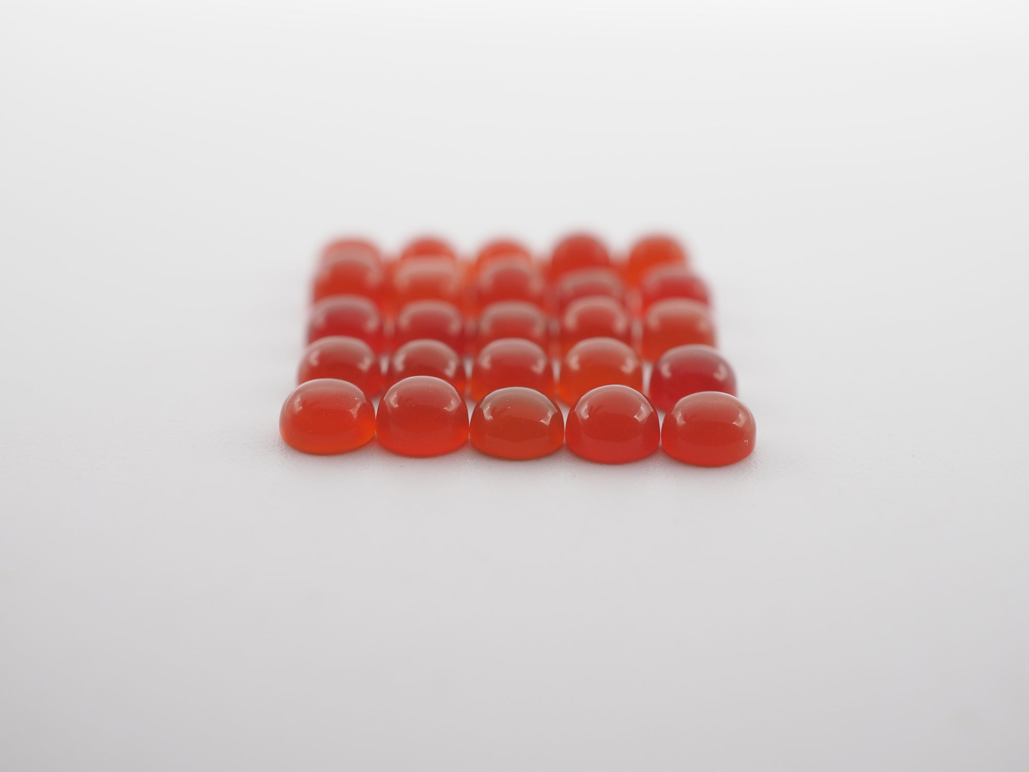 Orange Onyx Round Cabochon 4mm, 25 pieces,  Approximately 8 Carat (GTG-O-8)
