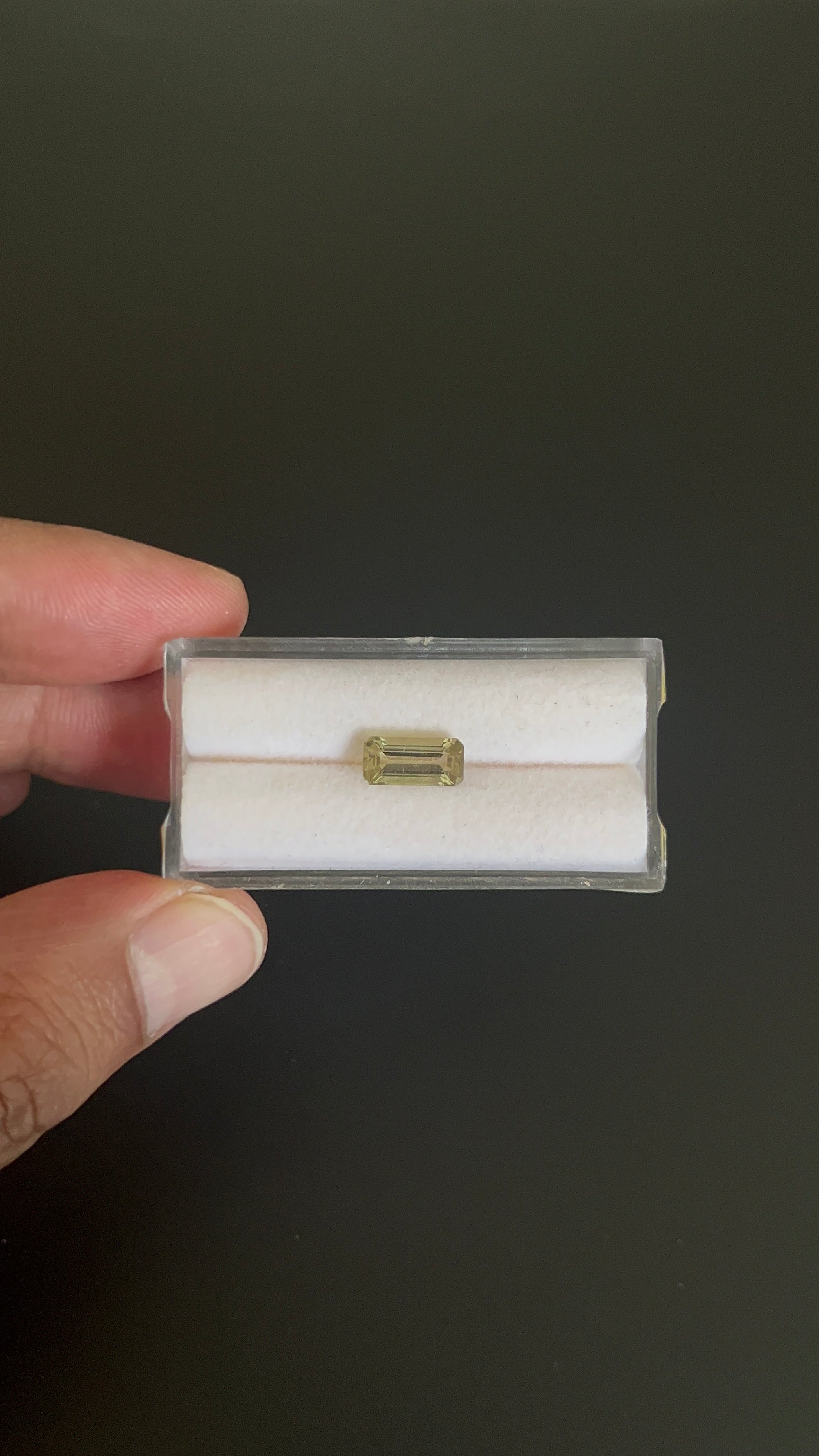 Tourmaline, Faceted Rectangle Shape 10.0 x 5.0 x 3.5 mm   Approximately 1.51 Carat (GTG-TOU-38)